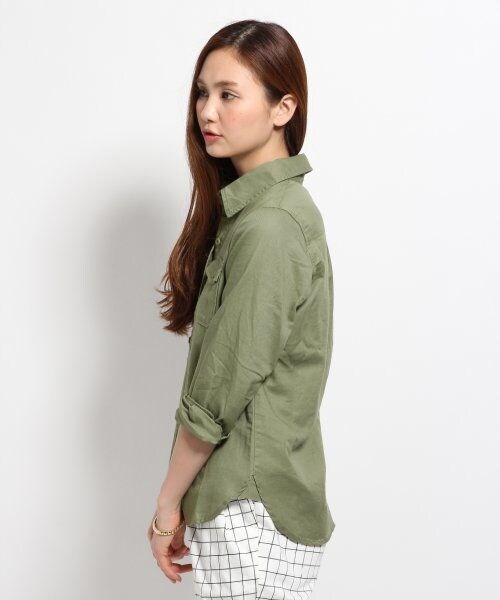 GLOBAL WORK(グローバルワーク)の「バイオカコウミリタリーシャツ(トップス・レディース・カモフラ78/カーキ75・L/M/S)」の4枚目の写真