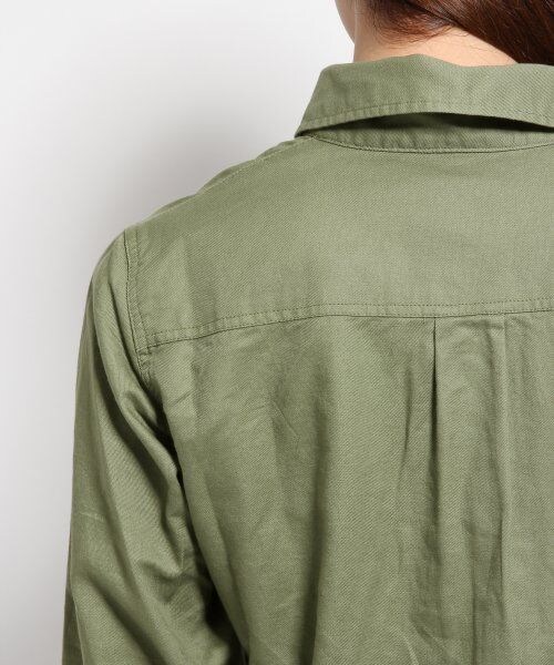 GLOBAL WORK(グローバルワーク)の「バイオカコウミリタリーシャツ(トップス・レディース・カモフラ78/カーキ75・L/M/S)」の10枚目の写真