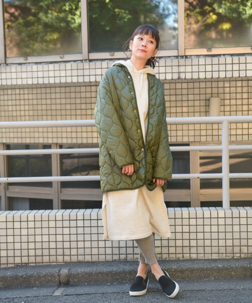 studio CLIP（スタディオクリップ）の「カラーキャンバススリッポン（シューズ・ホワイト/ブラック/レッド/ベージュ）」の5枚目の写真