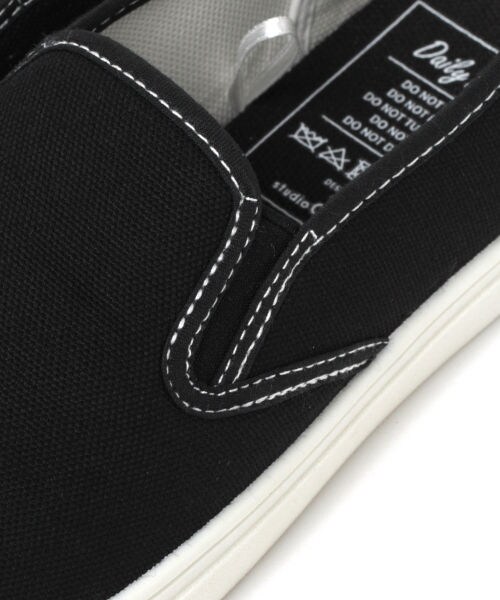 studio CLIP（スタディオクリップ）の「カラーキャンバススリッポン（シューズ・ホワイト/ブラック/レッド/ベージュ）」の15枚目の写真