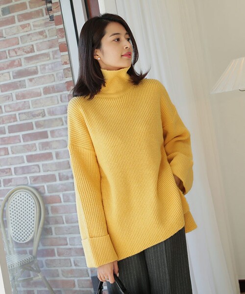 DHOLIC(ディーホリック)の「タートルネックロールアップスリーブニット(ニット/セーター・レディース・ホワイト/グリーン/イエロー・FREE)」の3枚目の写真