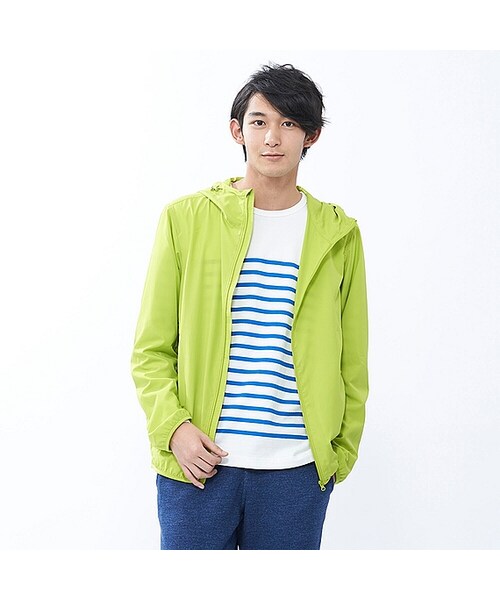 UNIQLO(ユニクロ)の「ライトポケッタブルパーカ(ブルゾン・メンズ・ORANGE 24/GREEN 53/RED 15/BLUE 65/BLUE 64/WHITE 00・XXL/S/XL/M/4XL/L/3XL)」の3枚目の写真