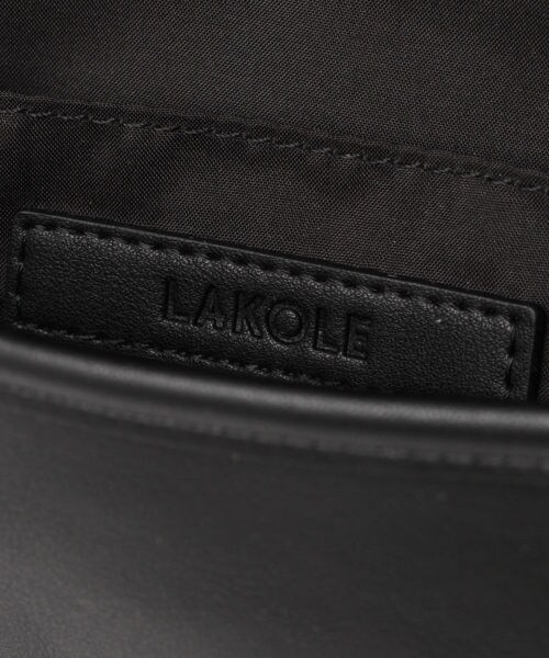 LAKOLE（ラコレ）の「ラウンドショルダーバッグ（バッグ・グレージュ()/ブラック()/キャメル()）」の21枚目の写真