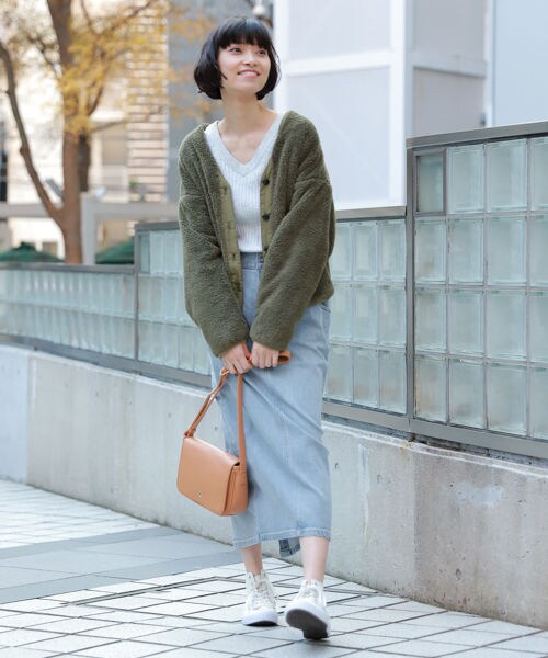 LAKOLE（ラコレ）の「ラウンドショルダーバッグ（バッグ・グレージュ()/ブラック()/キャメル()）」の4枚目の写真