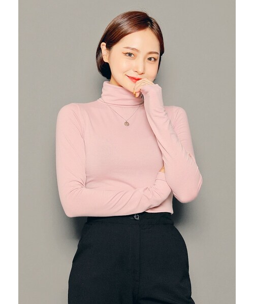 HOTPING（ホッピン）の「スリムハイネックTシャツ（Tシャツ/カットソー・レディース・White/Beige/Black/Pink・XS-S/M-L/L-XL）」の4枚目の写真