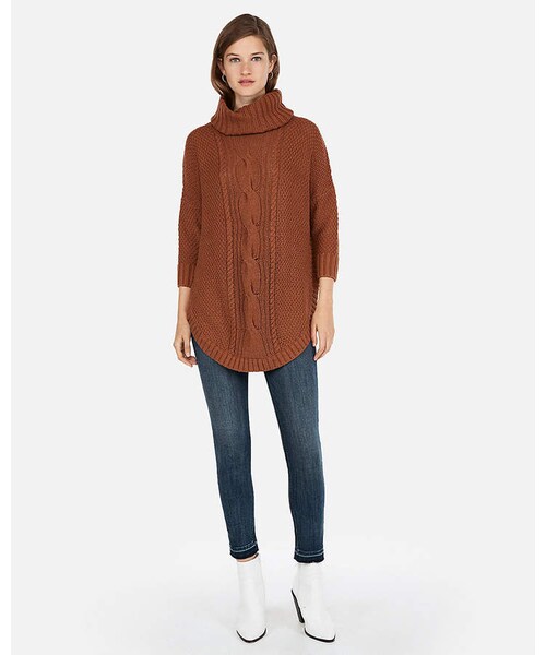EXPRESS（エクスプレス）の「Express Cowl Neck Cable Knit Circle Hem Sweater（ニット