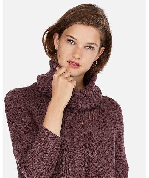 EXPRESS（エクスプレス）の「Express Cowl Neck Cable Knit Circle Hem Sweater（ニット