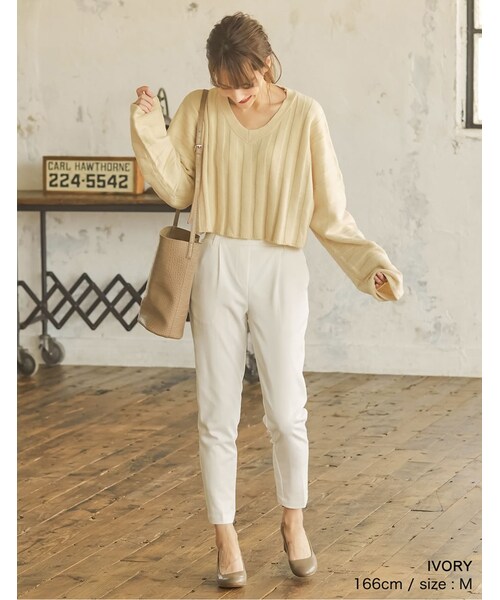 Re:EDIT（リエディ）の「Vネックワイドリブショートニットトップス（トップス・レディース・ブラック/アイボリー/ブラウン・M）」の2枚目の写真