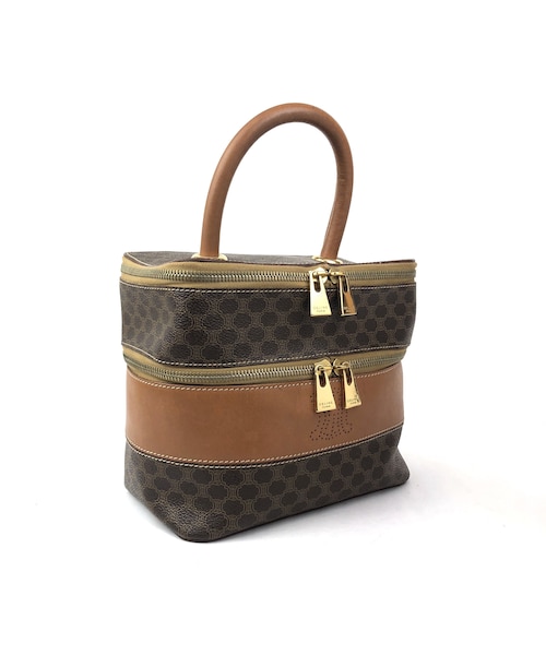 STORES.jp（ストアーズドットジェーピー）の「CELINE セリーヌ カット