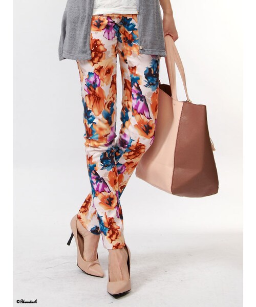 Newlyme（ニューリーミー）の「柄ストレッチスキニーパンツ（パンツ・レディース・モノトーンチェック/ベージュヒョウ/ピンクヒョウ/モノトーンハナガラ/ピンクハナガラ/イエローハナガラ/ブラックドット/ラベンダードット/ベージュドット・3L/LL/L/M/S/XS）」の7枚目の写真