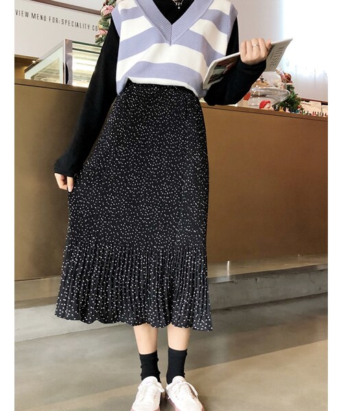 bodurine（ボドゥリネ）の「ドットシフォンプリーツスカート*全2色*（スカート・レディース・베이지/블랙/그외・one size）」の2枚目の写真