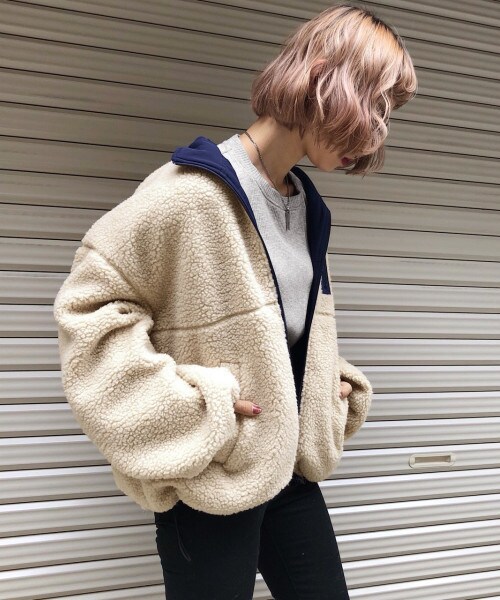 PAGEBOY(ページボーイ)の「ボアリバーシブルジャケット(ジャケット/アウター・レディース・オフホワイト/アイボリー/ベージュ・F)」の2枚目の写真