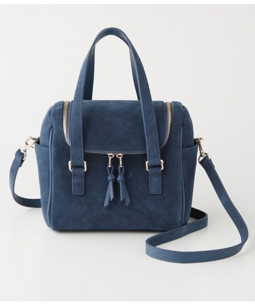 ADAM ET ROPE'(アダムエロペ)の「ベロアスェードカメラバッグ(バッグ・レディース・ネイビー/ベージュ/ブルー・M)」の2枚目の写真