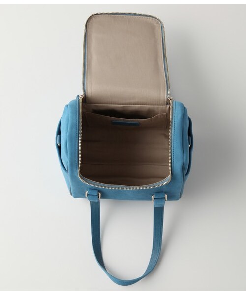 ADAM ET ROPE'(アダムエロペ)の「ベロアスェードカメラバッグ(バッグ・レディース・ネイビー/ベージュ/ブルー・M)」の8枚目の写真