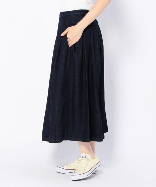 GRANDMA MAMA DAUGHTER（グランマママドーター）の「GRANDMA MAMA DAUGHTER/グランママドーター デニムプリーツスカート（スカート・INDIGO・1/0）」の2枚目の写真