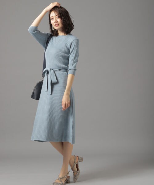 Andemiu（アンデミュウ）の「スカシガラフレアニットワンピース（ワンピース/ドレス・ベージュ/ブルー/ネイビー）」の5枚目の写真