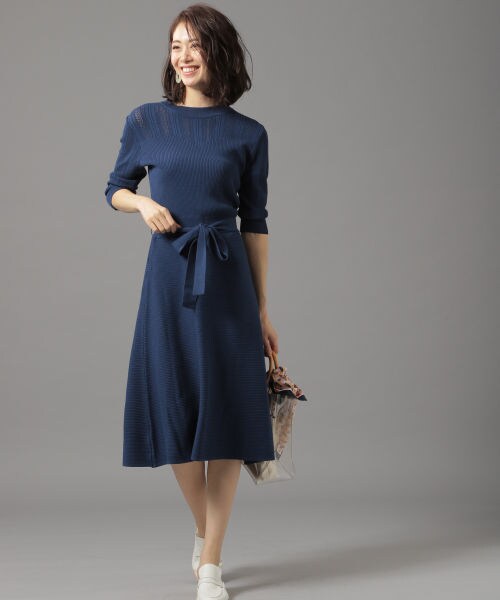 Andemiu（アンデミュウ）の「スカシガラフレアニットワンピース（ワンピース/ドレス・ベージュ/ブルー/ネイビー）」の6枚目の写真
