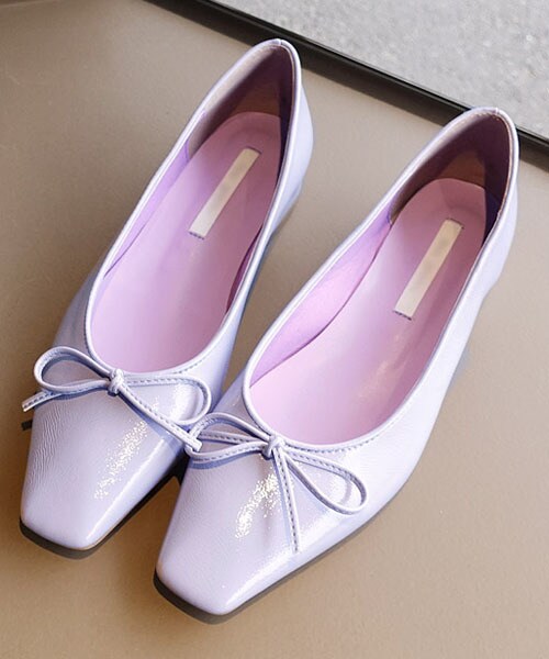 DHOLIC(ディーホリック)の「スクエアトゥローヒールリボンシューズ(バレエシューズ・レディース・ピンク/パープル/ブラック/ホワイト/イエロー/レッド・230/235/240/245/250)」の4枚目の写真