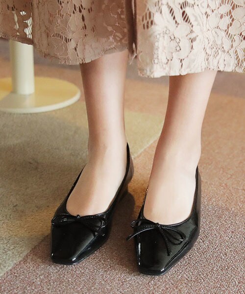 DHOLIC(ディーホリック)の「スクエアトゥローヒールリボンシューズ(バレエシューズ・レディース・ピンク/パープル/ブラック/ホワイト/イエロー/レッド・230/235/240/245/250)」の3枚目の写真