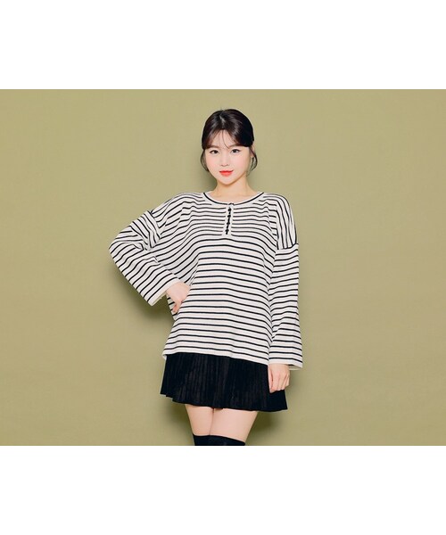 HOTPING（ホッピン）の「ヘンリーネックルーズボーダーＴシャツ（Tシャツ/カットソー・レディース・Black/White/Beige・フリーサイズ）」の2枚目の写真