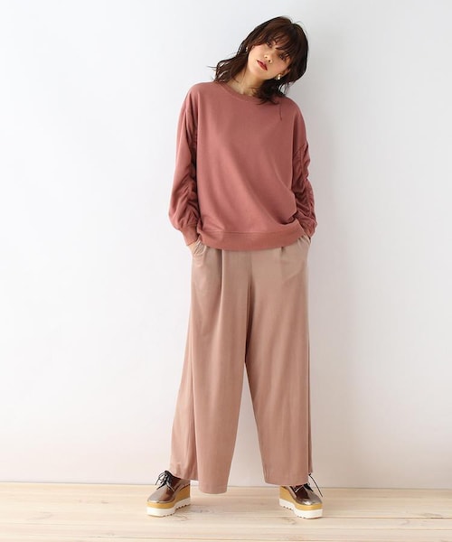 OZOC（オゾック）の「袖ギャザー裏毛スウェット（その他・レディース・グレー(012)/ブラック(019)/ナチュラル(050)/ピンク(072)・38(M)）」の11枚目の写真