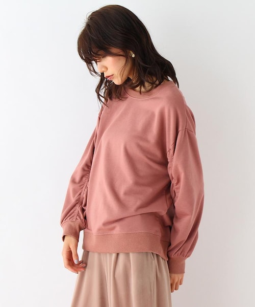 OZOC（オゾック）の「袖ギャザー裏毛スウェット（その他・レディース・グレー(012)/ブラック(019)/ナチュラル(050)/ピンク(072)・38(M)）」の4枚目の写真