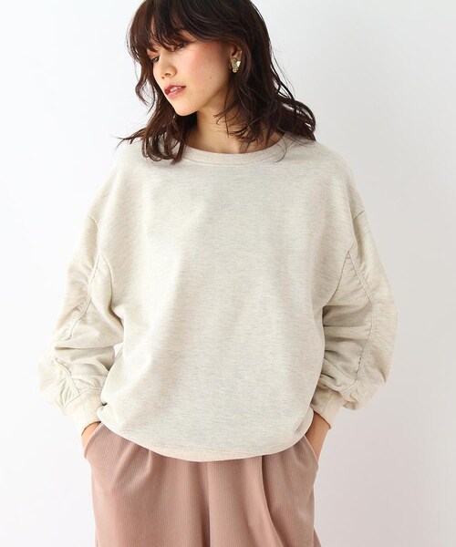 OZOC（オゾック）の「袖ギャザー裏毛スウェット（その他・レディース・グレー(012)/ブラック(019)/ナチュラル(050)/ピンク(072)・38(M)）」の3枚目の写真