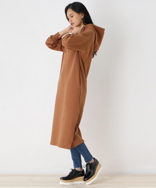 OZOC(オゾック)の「◆厚底シャークソールレースアップシューズ(シューズ・レディース・ブラック(019)/ブラウン(142)・25(22.5cm)/35(23.5cm)/45(24.5cm))」の8枚目の写真