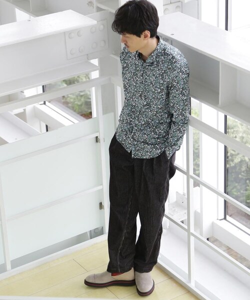 美品 TAKEO KIKUCHI LIBERTY ART FABRICS シャツ TAKEO KIKUCHI（タケオキクチ）の「LIBERTY FABRICプリント
