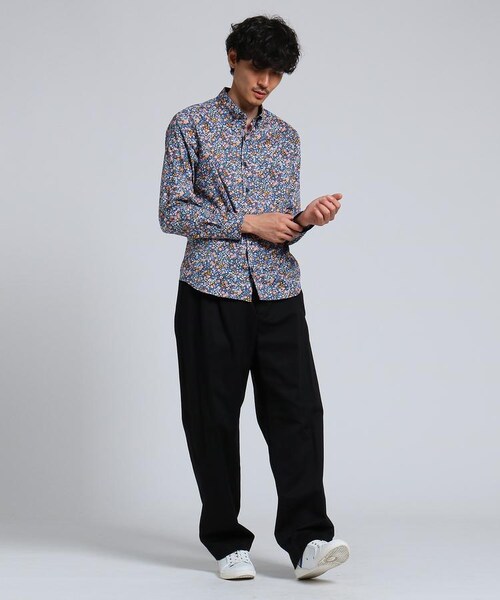 美品 TAKEO KIKUCHI LIBERTY ART FABRICS シャツ TAKEO KIKUCHI（タケオキクチ）の「LIBERTY FABRICプリント