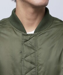 LEGENDA（レジェンダ）の「パラシュートストラップ付きボンバー