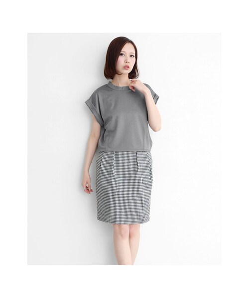 KBF（ケイビーエフ）の「クロップドTEE（トップス・レディース・グレー/ネイビー/ホワイト・one）」の6枚目の写真