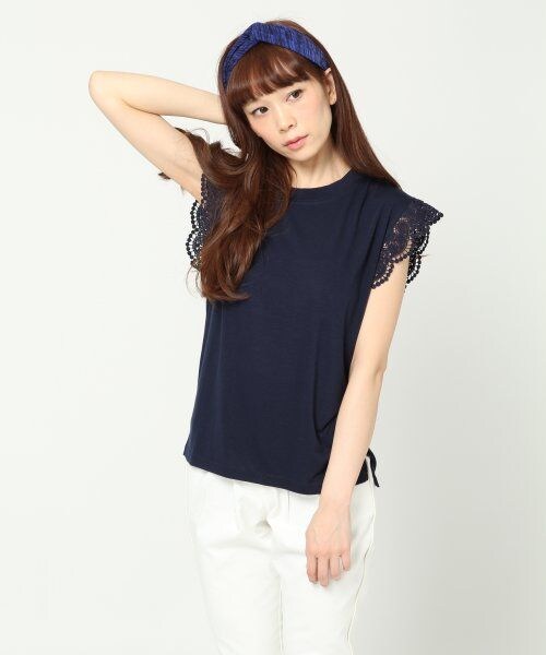 JEANASIS（ジーナシス）の「ソデレースプルオーバーSS（トップス・レディース・グレー/ネイビー/オフホワイト/ブラック・FREE）」の4枚目の写真