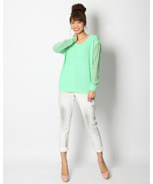 VICKY(ビッキー)の「袖レース使いプルオーバーニット(トップス・レディース・オフホワイト/ブラック/グリーン/グレージュ・M)」の10枚目の写真