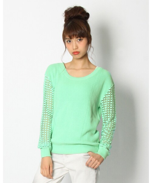 VICKY(ビッキー)の「袖レース使いプルオーバーニット(トップス・レディース・オフホワイト/ブラック/グリーン/グレージュ・M)」の4枚目の写真