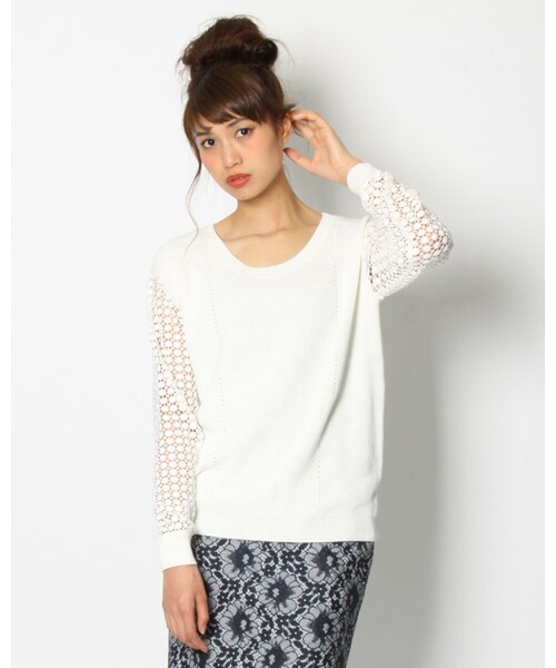 VICKY(ビッキー)の「袖レース使いプルオーバーニット(トップス・レディース・オフホワイト/ブラック/グリーン/グレージュ・M)」の1枚目の写真