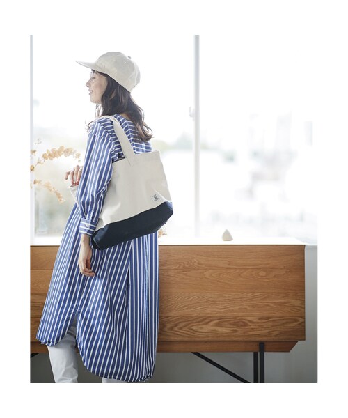 Sunny clouds(サニークラウズ)の「サニークラウズ マリンなキャンバスバッグ(バッグ・財布・靴 > バッグ > その他バッグ・レディース・ホワイト/ネイビー)」の6枚目の写真