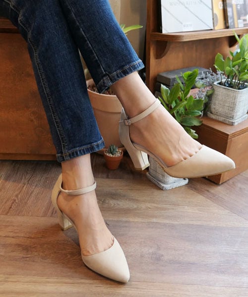 DHOLIC（ディーホリック）の「ストラップミドルヒールシューズ（その他シューズ・レディース・グレー/ピンク/ベージュ/イエロー/ブラック/オレンジ・225/230/235/240/245/250）」の3枚目の写真