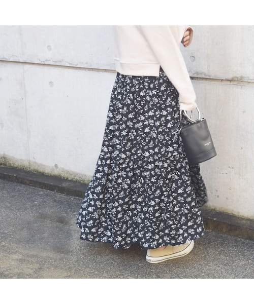 no brand（ノーブランド）の「フラワープリントロングSK（スカート・レディース・その他）」の4枚目の写真
