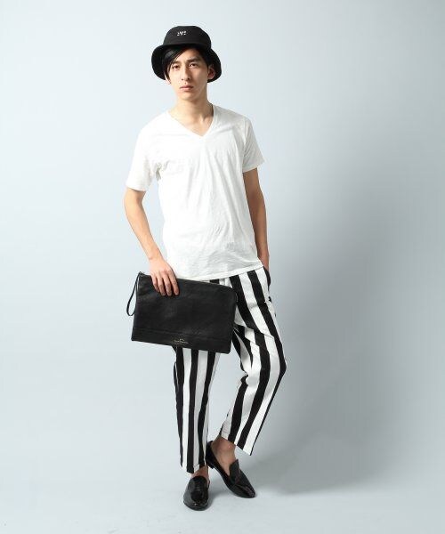 HARE（ハレ）の「スラブＶネックカットソー（トップス・メンズ・グレー/ネイビー/オフホワイト/グリーン/ブルー・Ｌ/Ｍ/Ｓ）」の12枚目の写真