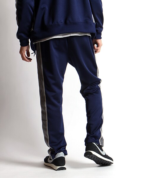Needles(ニードルス)の「別注Papillon Emb Side Line Track Pant(パンツ・メンズ・ネイビー/パープル・S/M)」の12枚目の写真