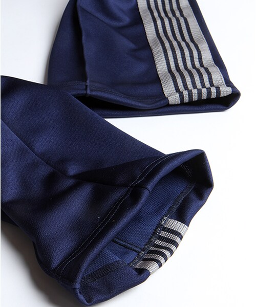 Needles(ニードルス)の「別注Papillon Emb Side Line Track Pant(パンツ・メンズ・ネイビー/パープル・S/M)」の9枚目の写真