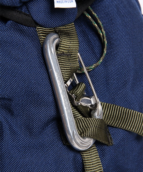 Epperson Mountaineering(エパーソンマウンテニアリング)の「CLIMB PACK(バッグ・メンズ・ブラック/オリーブ/ネイビー・ONE SIZE)」の11枚目の写真