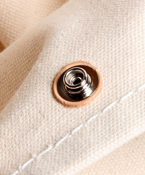 HERITAGE LEATHER(ヘリテージレザー)の「BUCKET SHOULDER BAG(バッグ・メンズ・ブラック/ネイビー・ONE SIZE)」の11枚目の写真