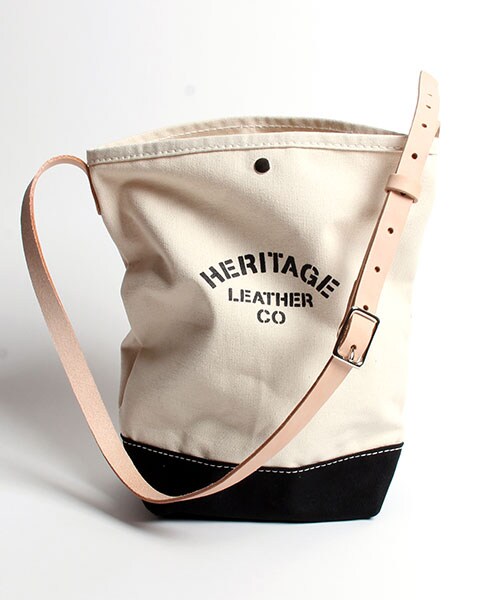 HERITAGE LEATHER(ヘリテージレザー)の「BUCKET SHOULDER BAG(バッグ・メンズ・ブラック/ネイビー・ONE SIZE)」の3枚目の写真