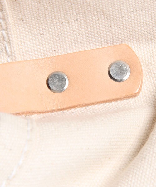 HERITAGE LEATHER(ヘリテージレザー)の「BUCKET SHOULDER BAG(バッグ・メンズ・ブラック/ネイビー・ONE SIZE)」の5枚目の写真