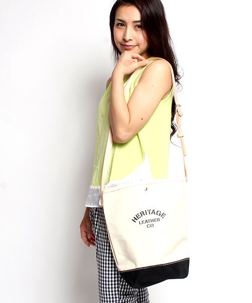 HERITAGE LEATHER(ヘリテージレザー)の「BUCKET SHOULDER BAG(バッグ・メンズ・ブラック/ネイビー・ONE SIZE)」の13枚目の写真