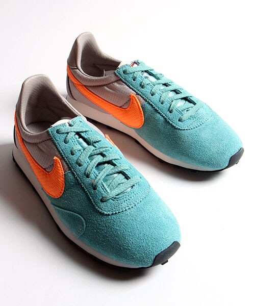 NIKE（ナイキ）の「Wプリモントリオールレーサー（シューズ・メンズ・ブラック/ピンク/グリーン・23.5/24.0/24.5）」の2枚目の写真