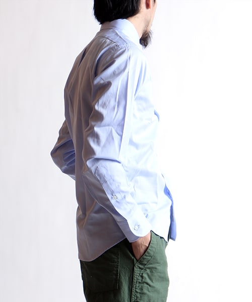 INDIVIDUALIZED SHIRTS(インディビジュアライズドシャツ)の「CORDING TWILL BD SHIRT -STANDARD FIT-(トップス・メンズ・ホワイト/ブルー・14H/15)」の4枚目の写真