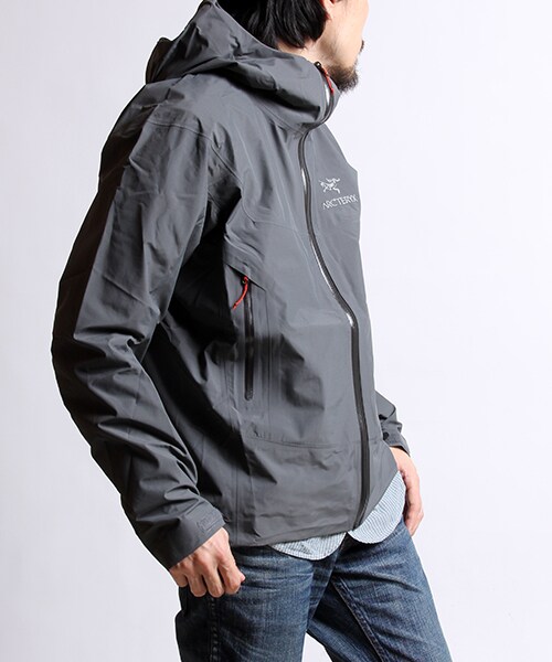 ARC'TERYX(アークテリクス)の「Beta SL Jacket(ジャケット/アウター・メンズ・グレー/ブラック/レッド・S/M)」の16枚目の写真